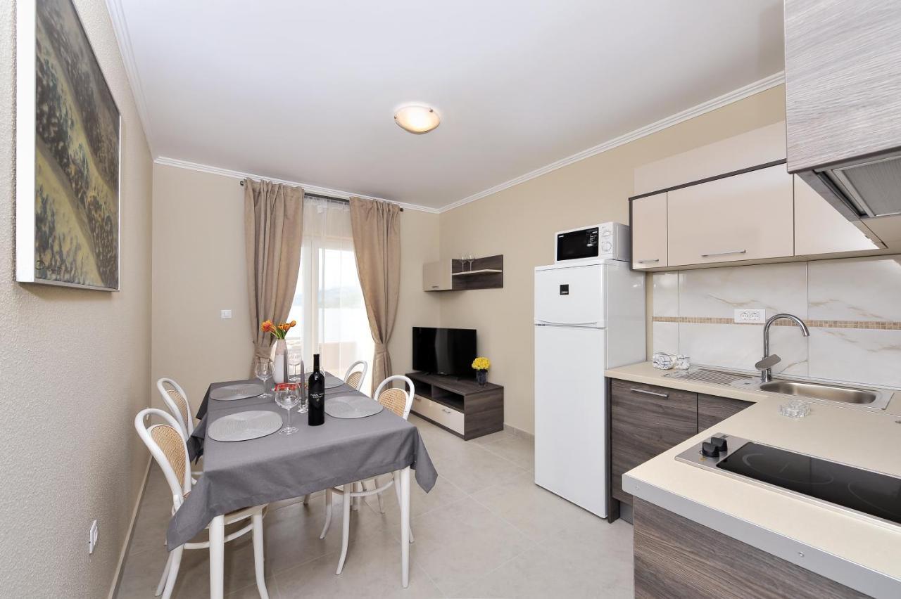 אוברובץ Apartmani Peric 1 Meka Draga מראה חיצוני תמונה