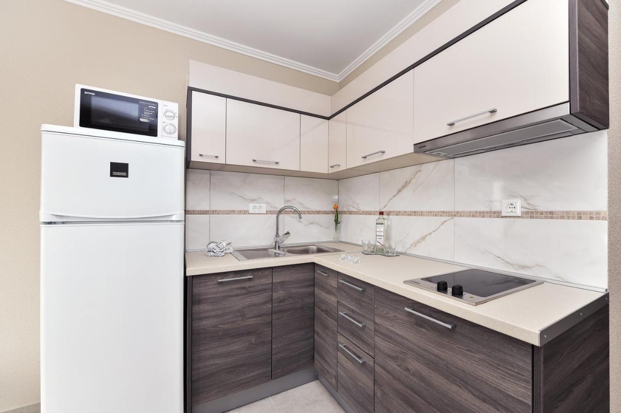 אוברובץ Apartmani Peric 1 Meka Draga מראה חיצוני תמונה